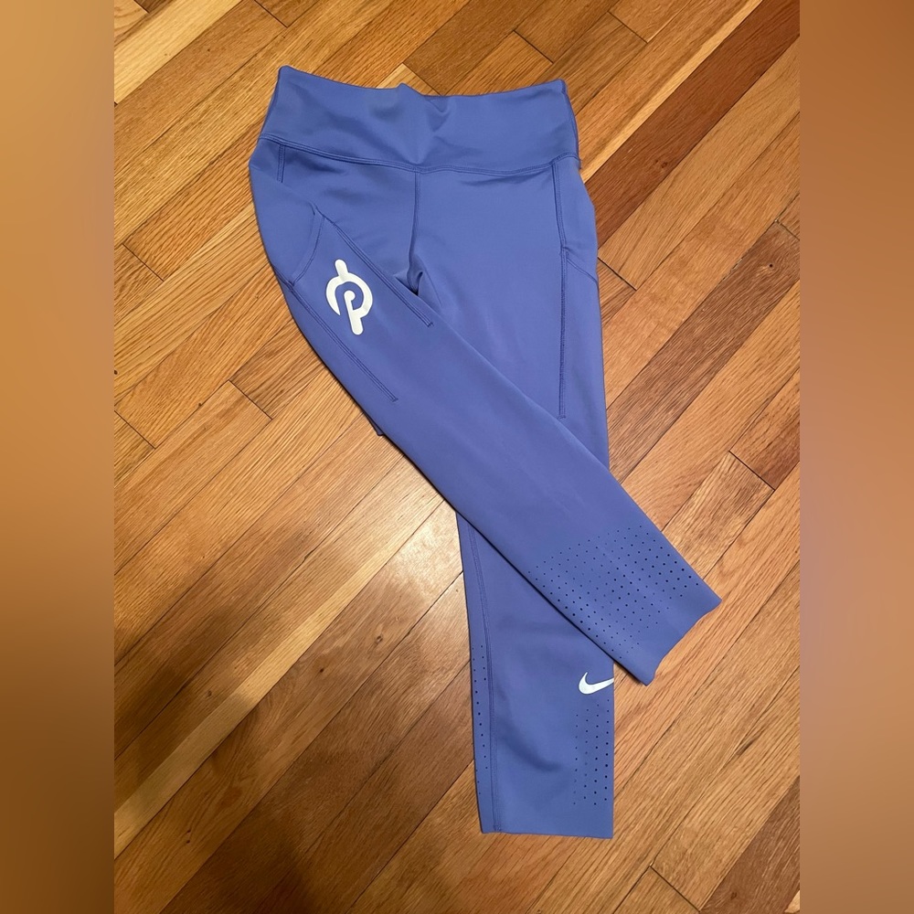 Nike Peloton crop leggings